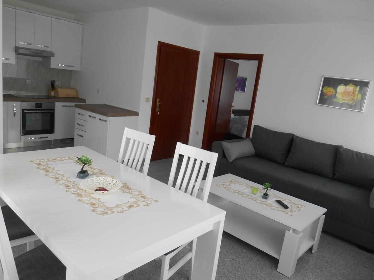 Apartments Diana Шмрика Экстерьер фото
